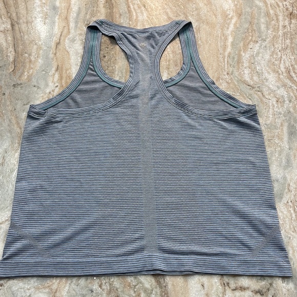 Lululemon 🍋 swiftly tech tank - Picture 3 of 8